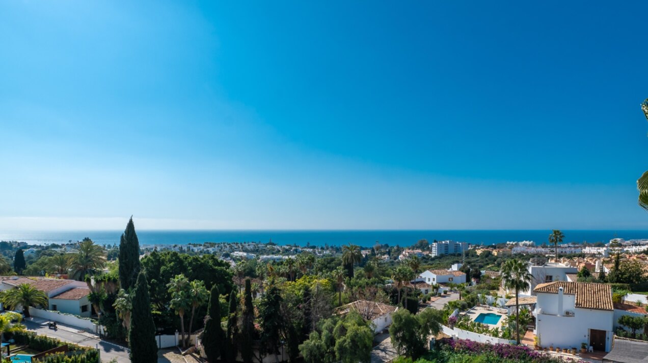 Stunning family villa with panoramic coastline views can be found in sought after area of Marbella