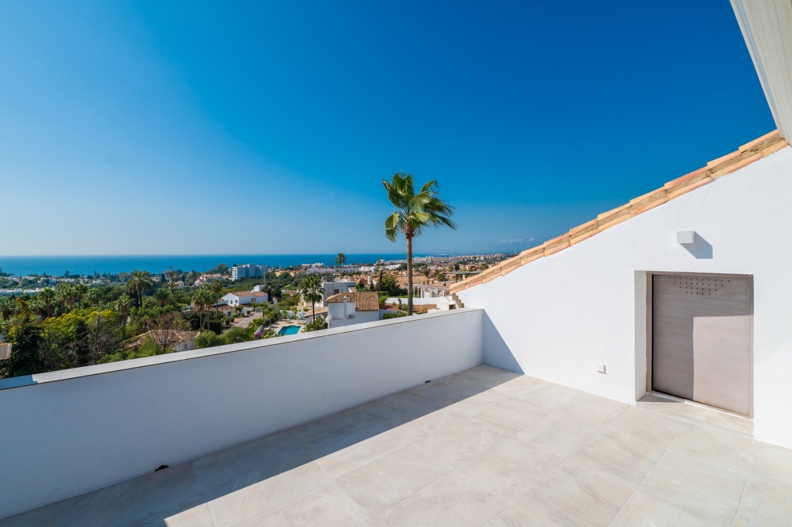 Stunning family villa with panoramic coastline views can be found in sought after area of Marbella