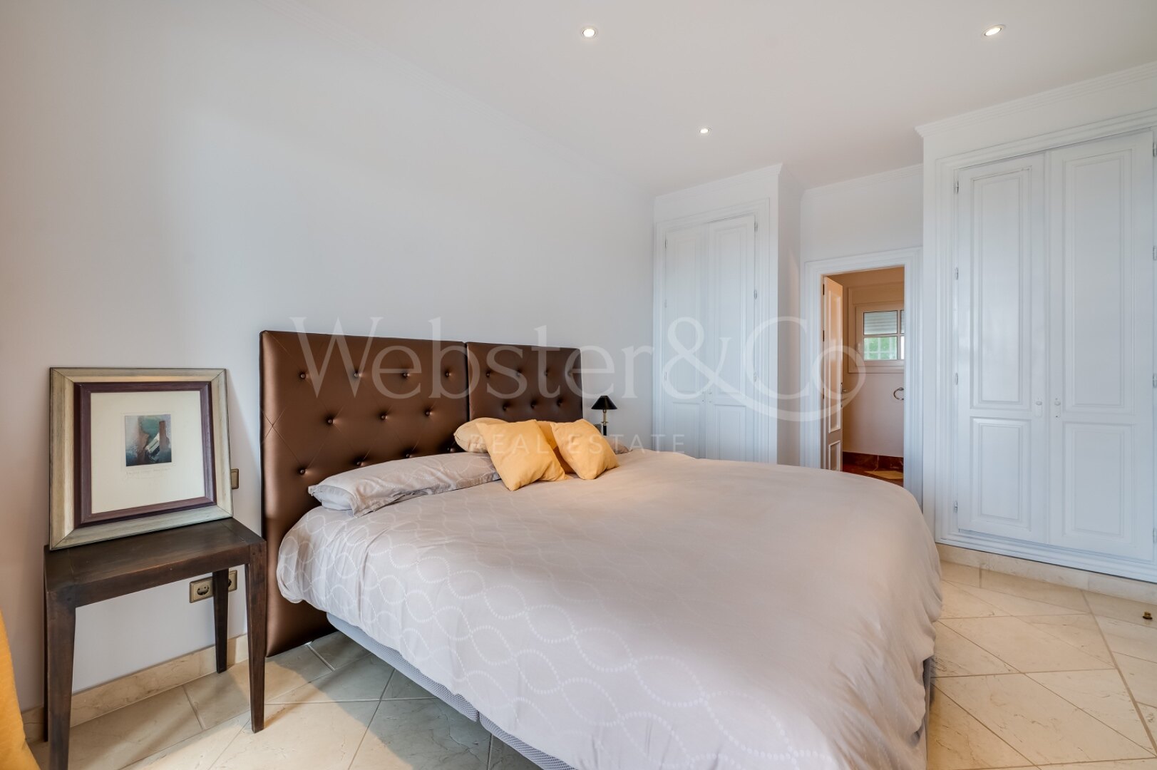 Villa Pozuelo – Exclusividad en Río Real Golf