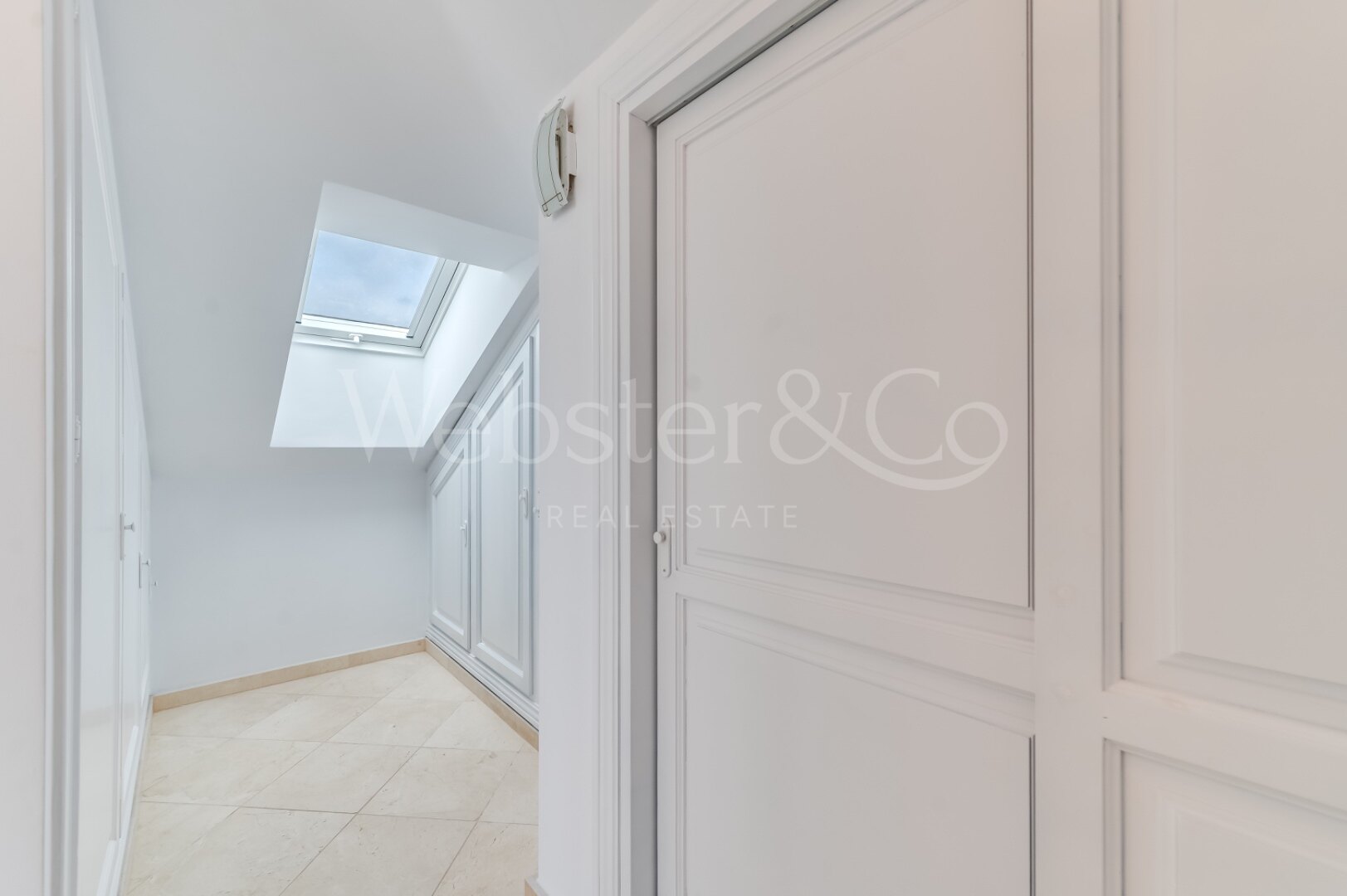 Villa Pozuelo – Exclusividad en Río Real Golf