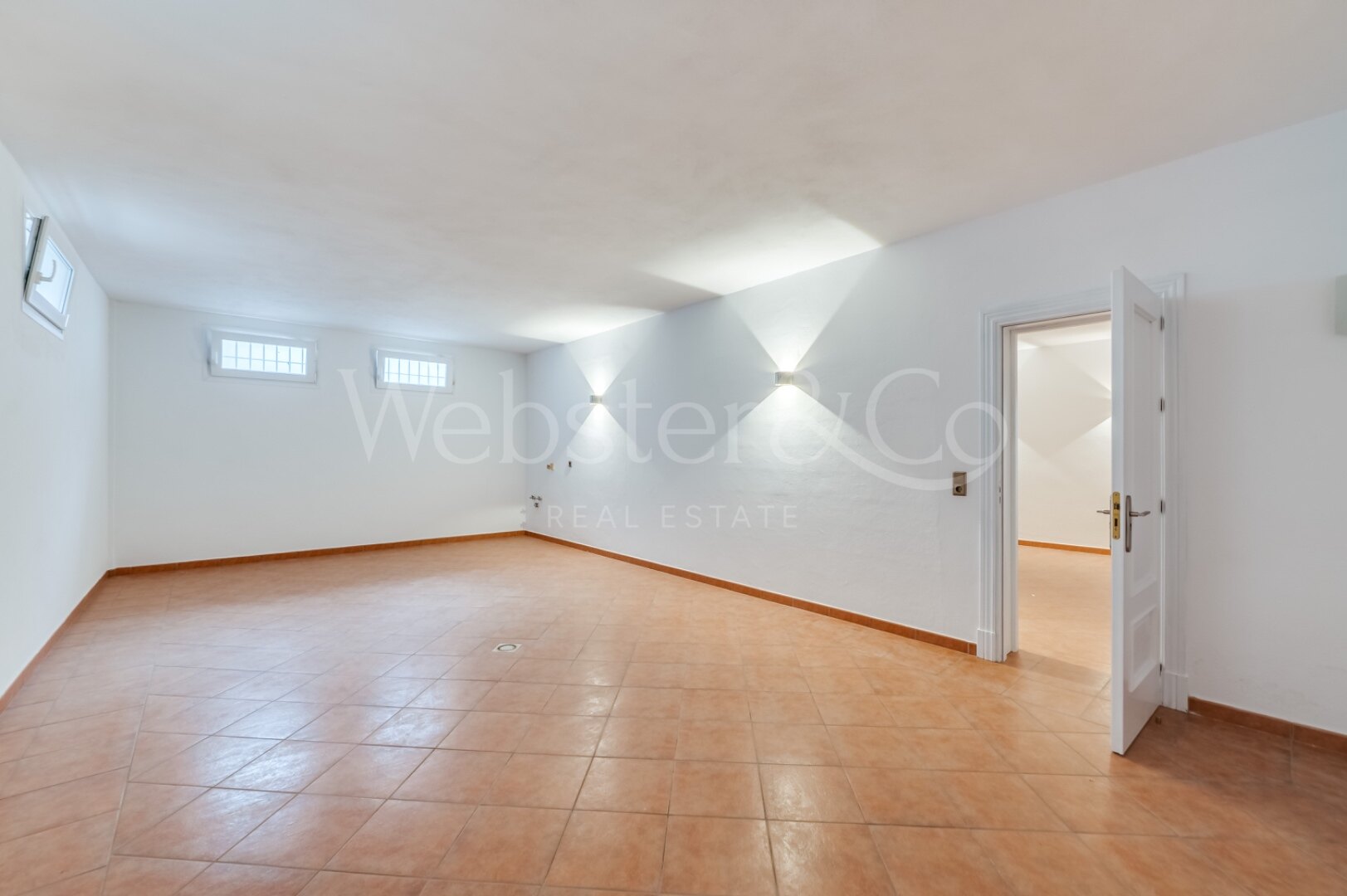 Villa Pozuelo – Exclusividad en Río Real Golf