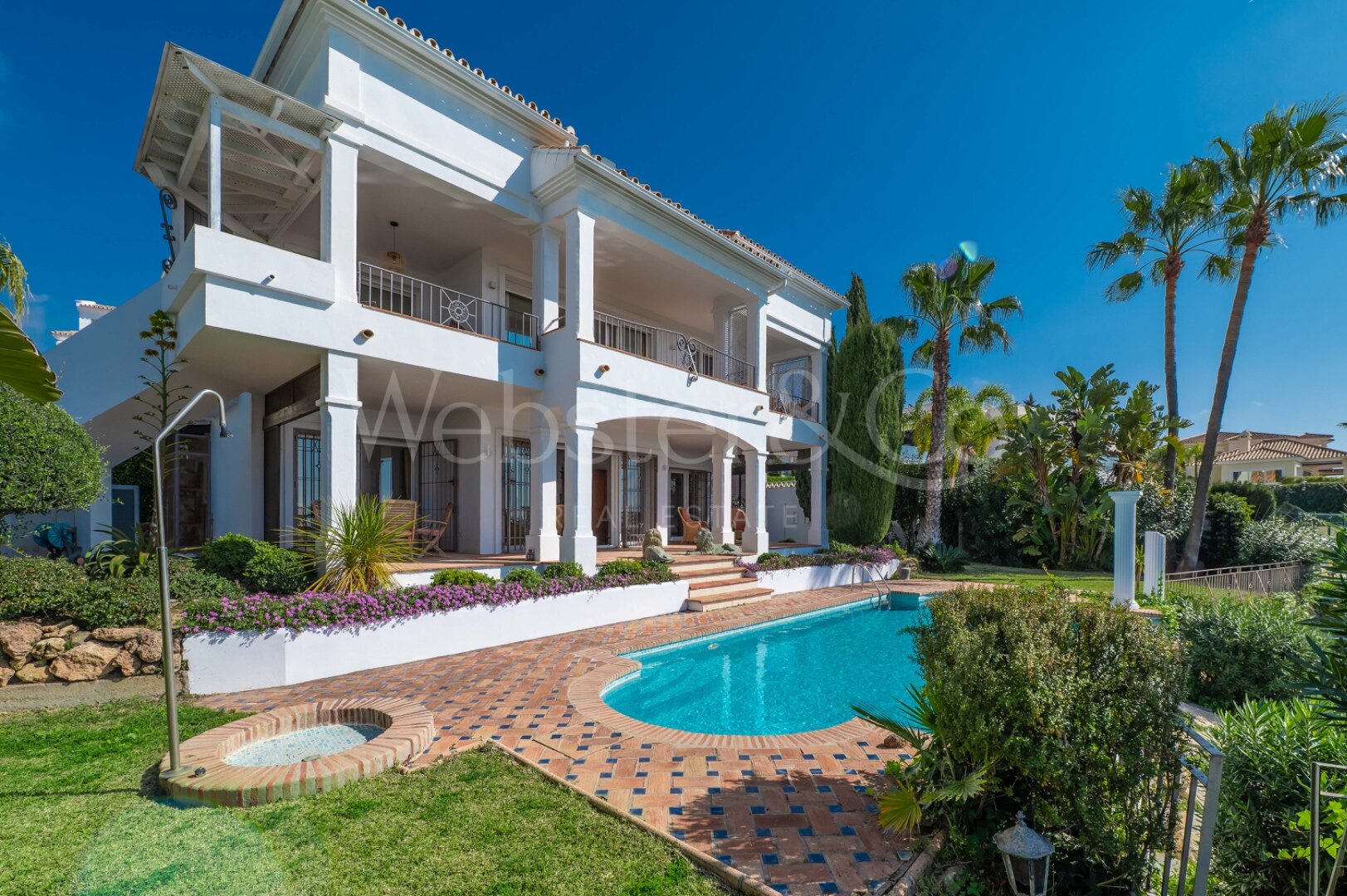 Villa Pozuelo – Exclusividad en Río Real Golf