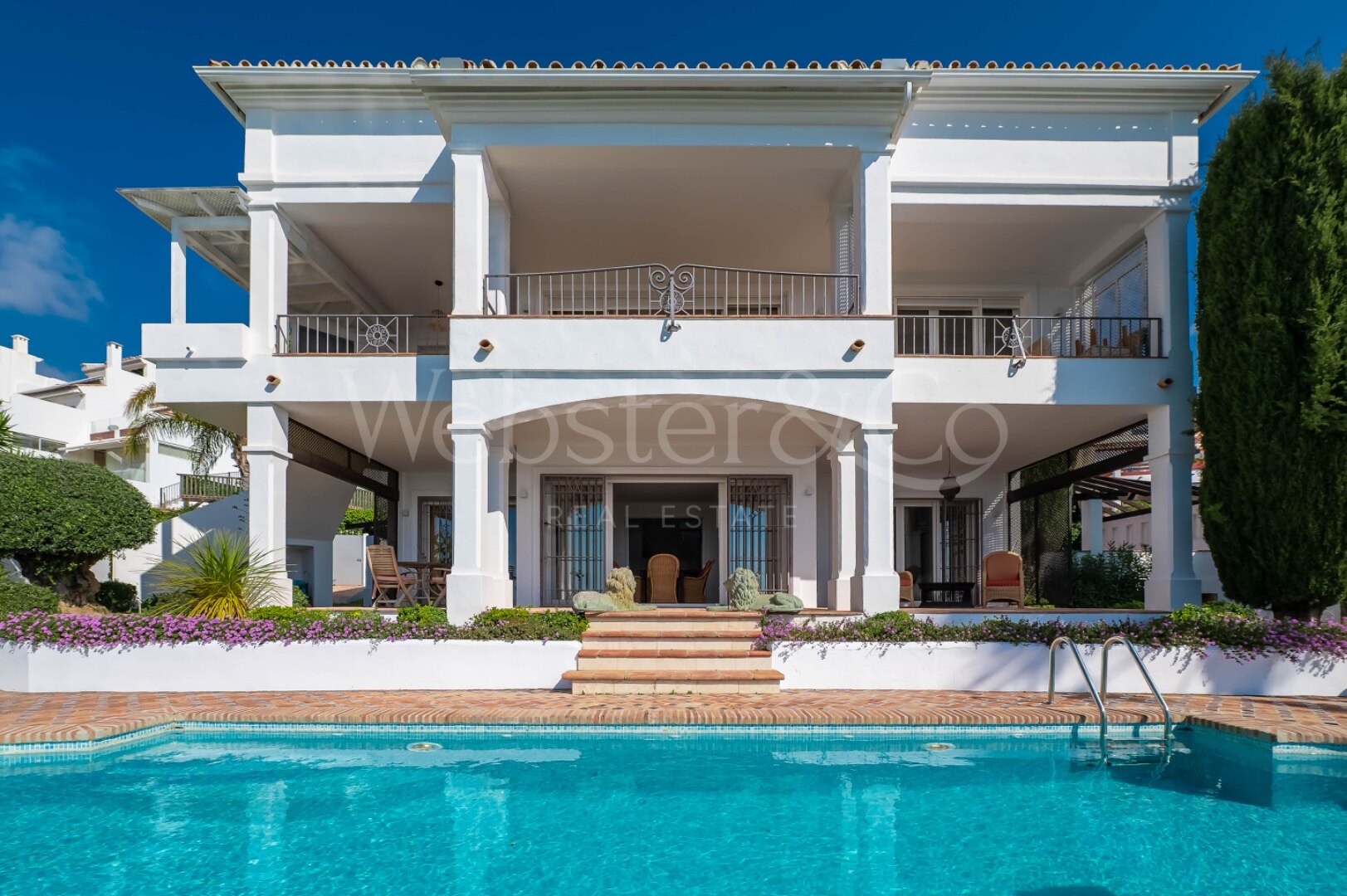 Villa Pozuelo – Exclusividad en Río Real Golf