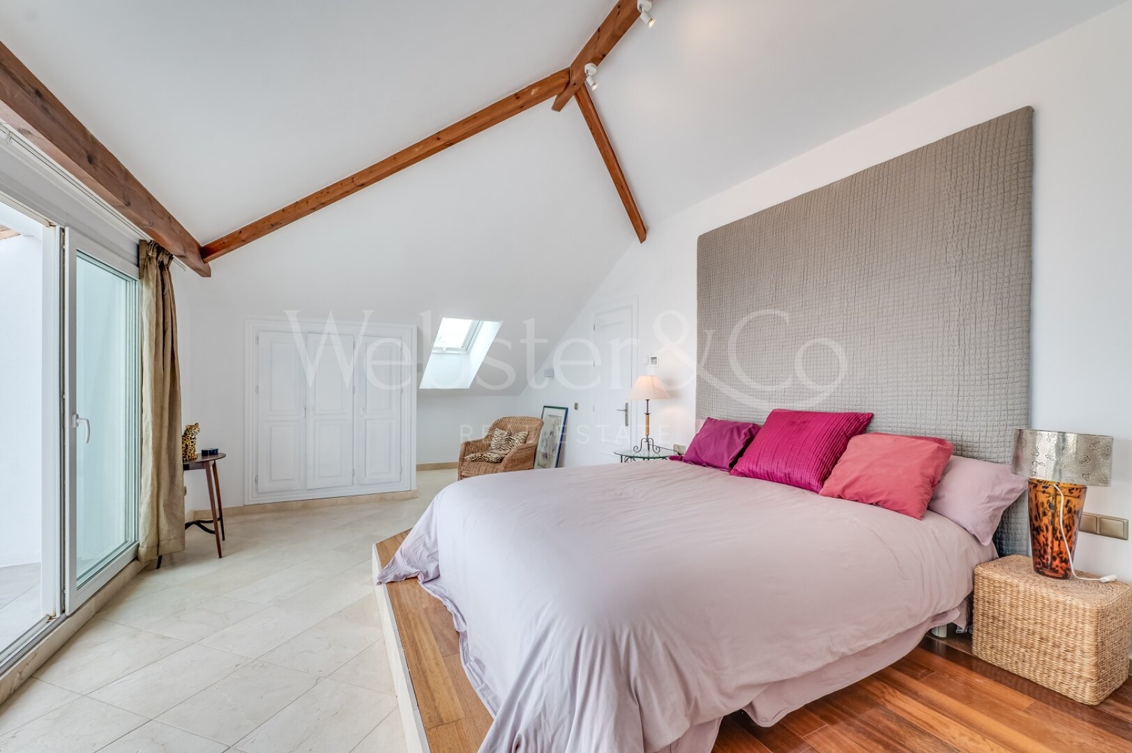 Villa Pozuelo – Exclusividad en Río Real Golf