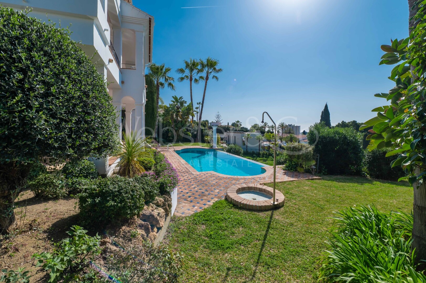 Villa Pozuelo – Exclusividad en Río Real Golf