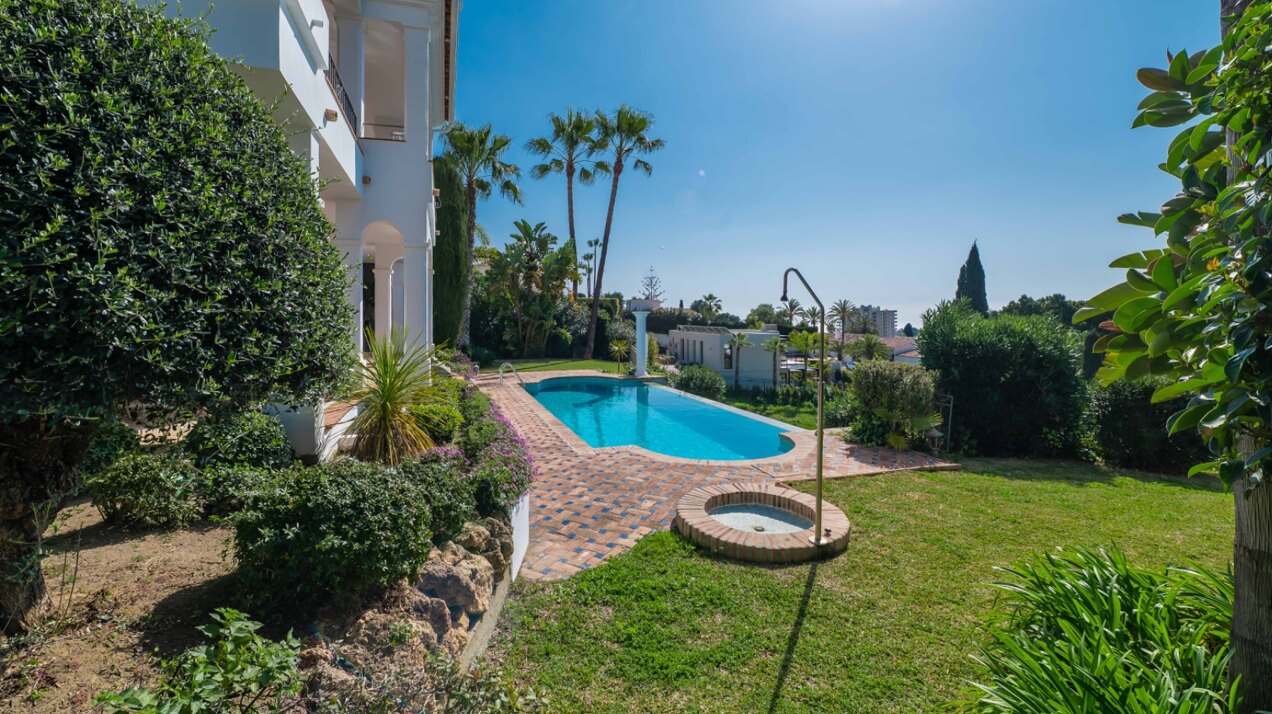 Stunning family villa with panoramic coastline views can be found in sought after area of Marbella
