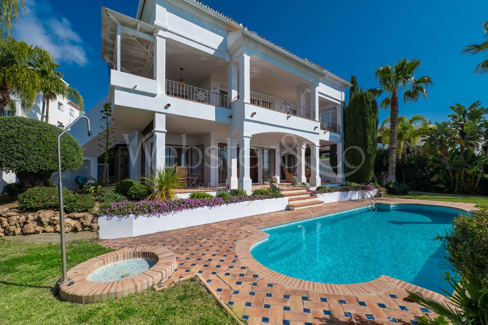 Villa Pozuelo – Exclusividad en Río Real Golf