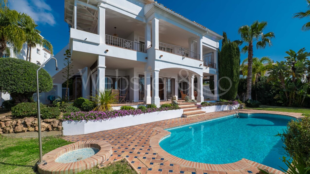 Villa Pozuelo - Superiority in Río Real Golf