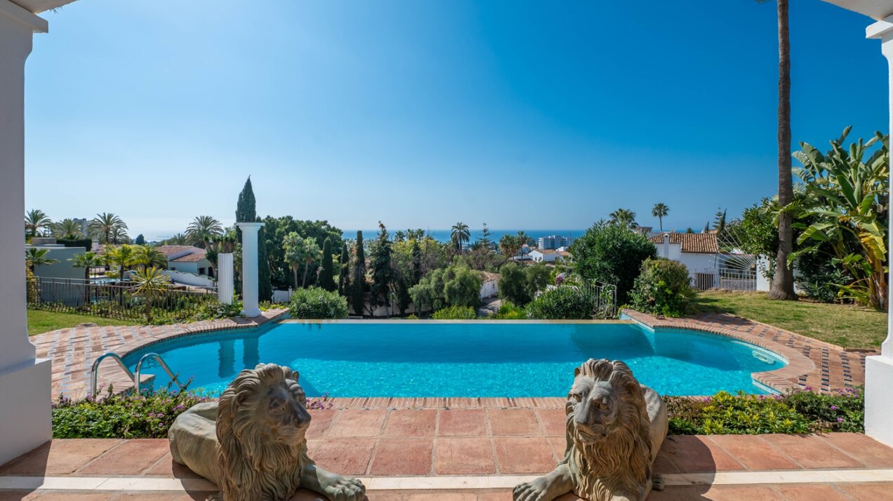 Stunning family villa with panoramic coastline views can be found in sought after area of Marbella