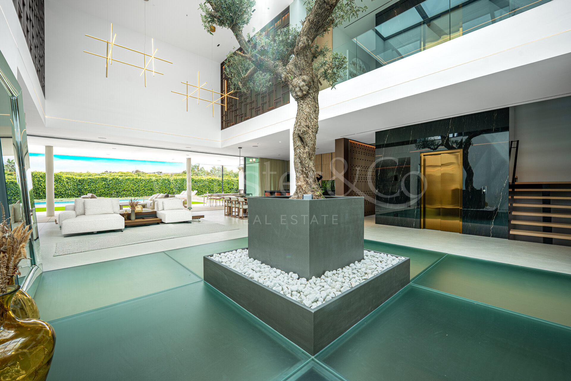 Villa Zero – Lujo moderno en la Milla de Oro