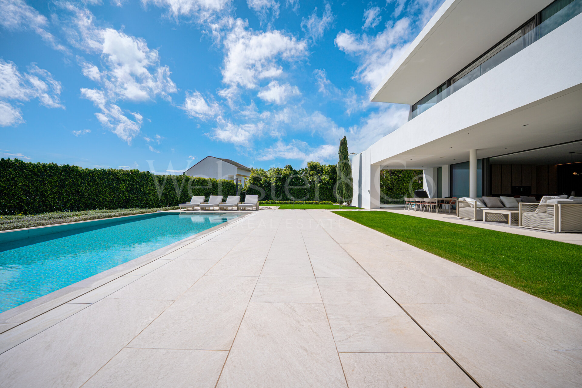 Villa Zero – Lujo moderno en la Milla de Oro