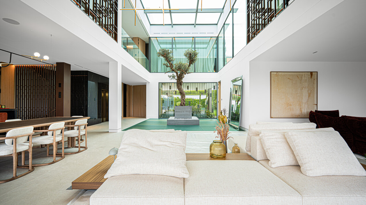 Sublimely elegant, modernistic 5 bed villa on the Golden Mile is perfect for those with impeccable style