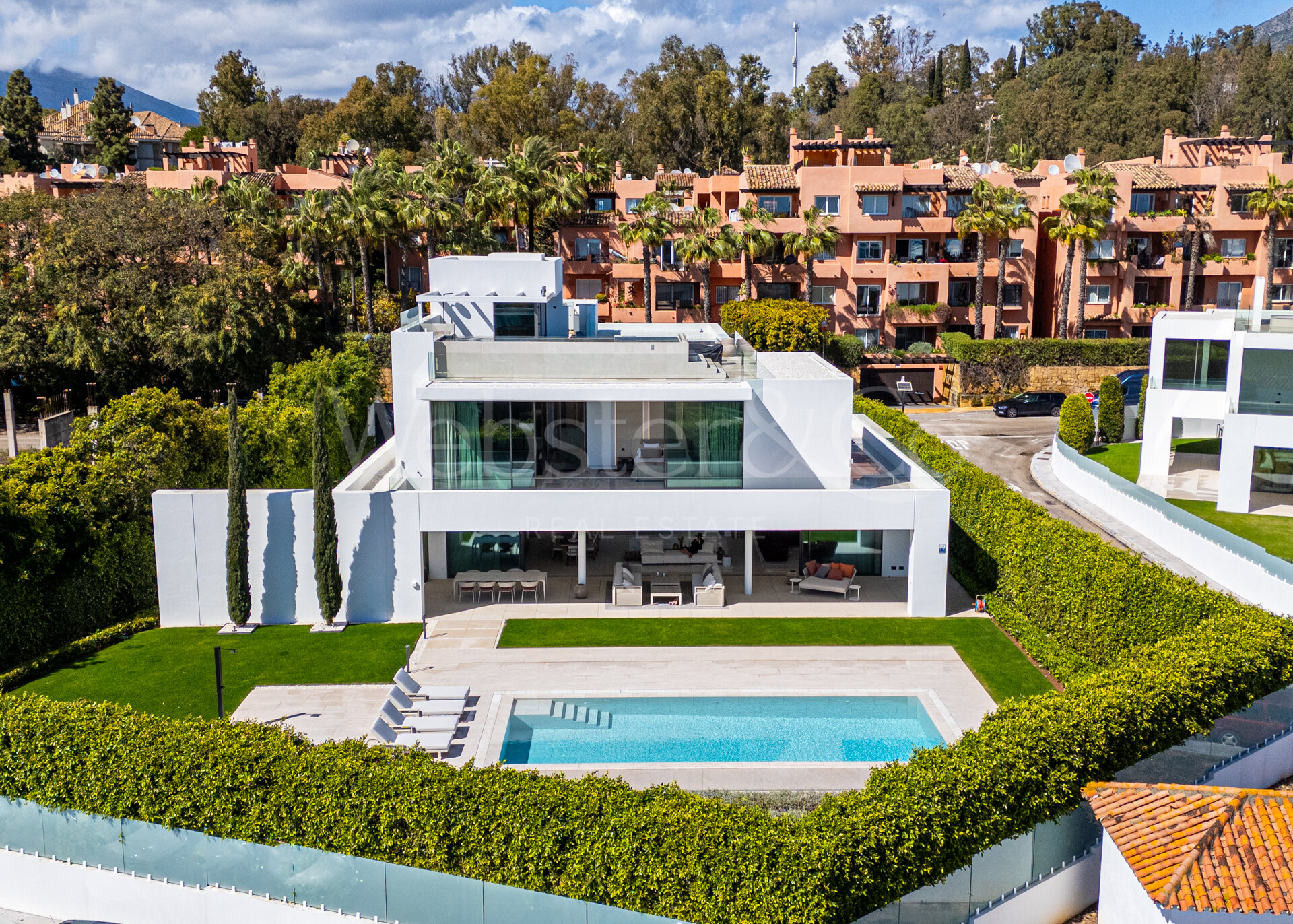 Villa Zero – Lujo moderno en la Milla de Oro