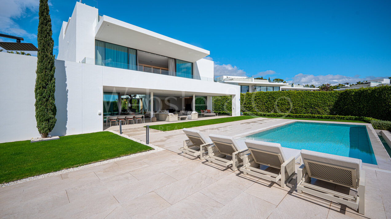 Villa Zero - Modern Luxury on the Golden Mile