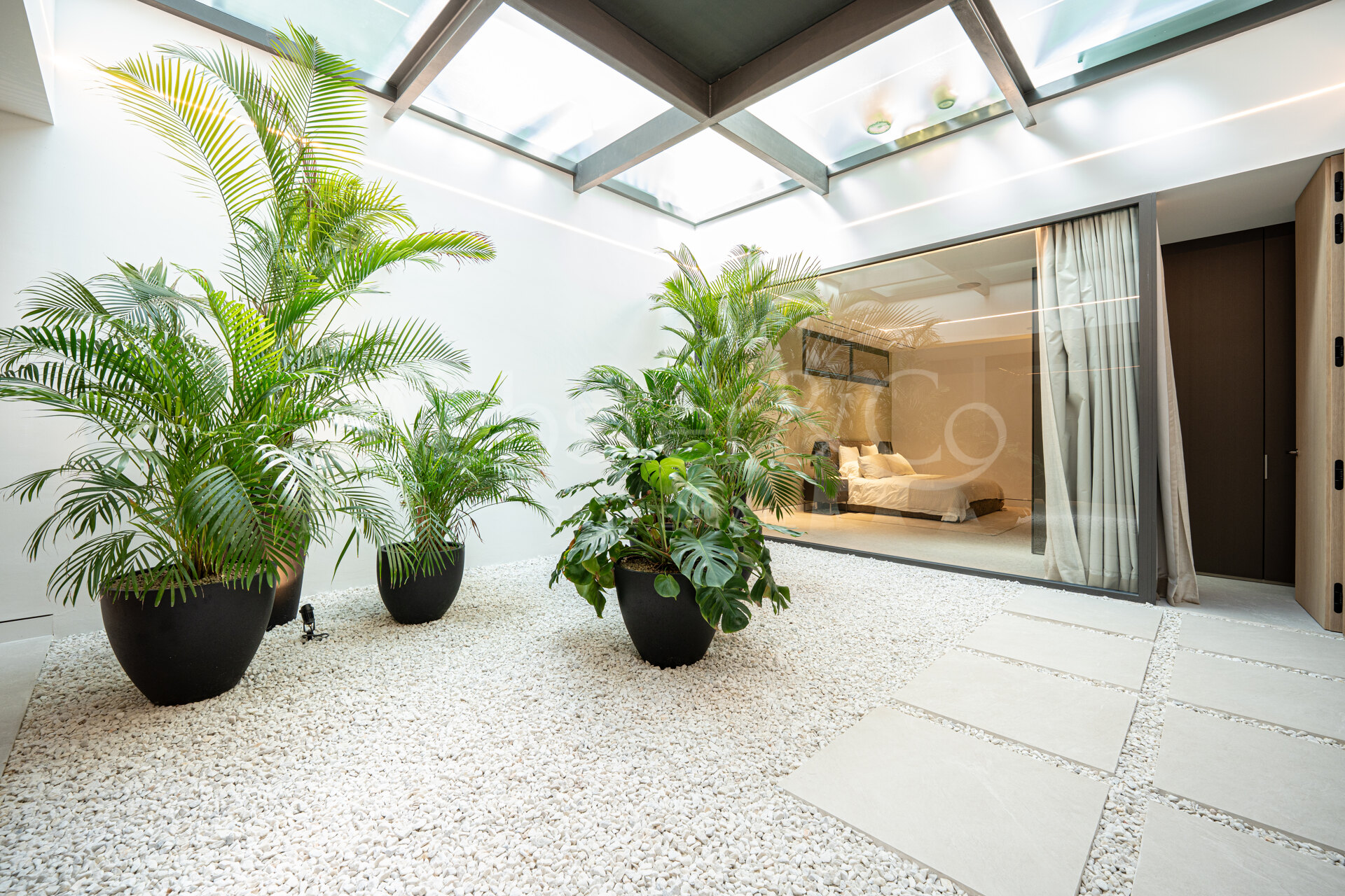 Villa Zero – Lujo moderno en la Milla de Oro