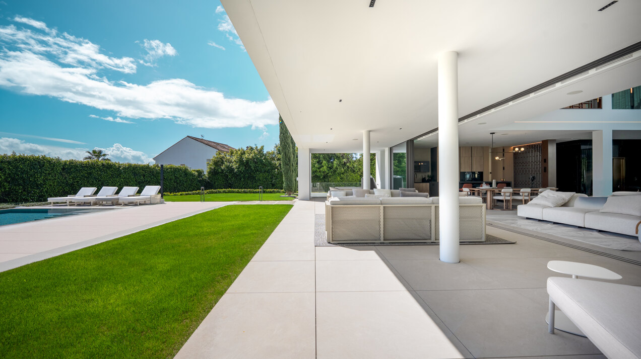 Sublimely elegant, modernistic 5 bed villa on the Golden Mile is perfect for those with impeccable style