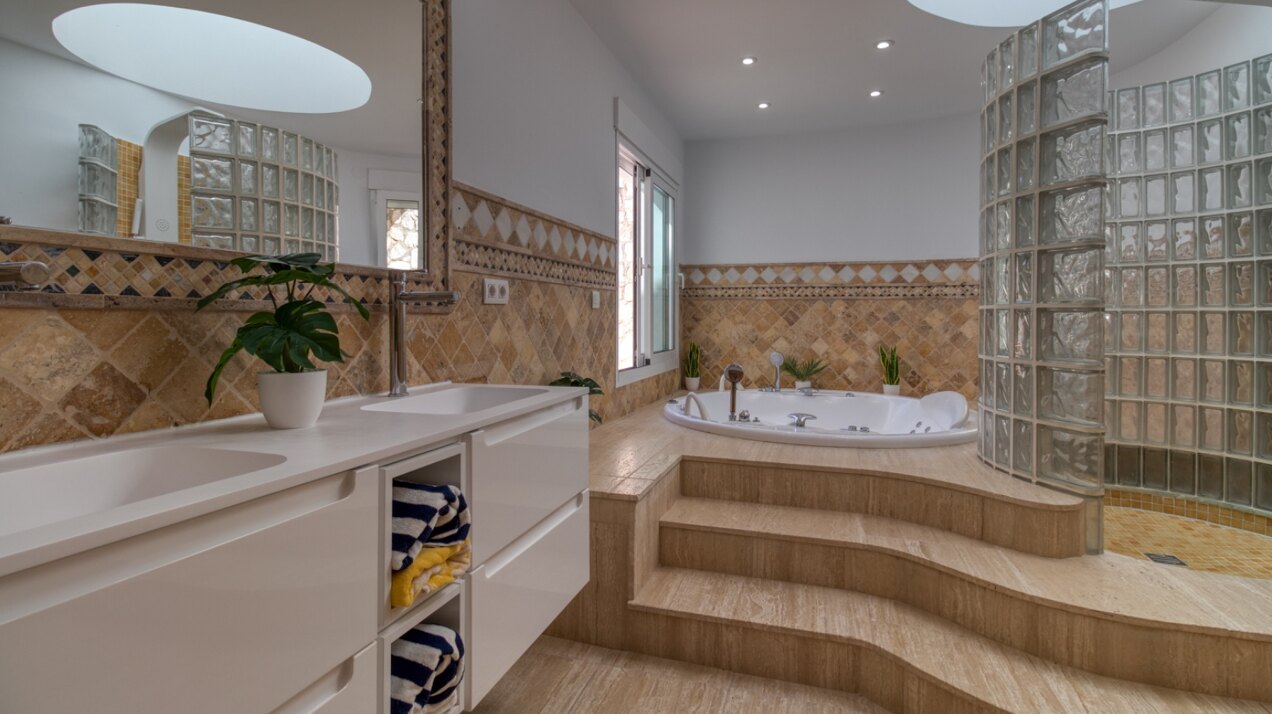 Expansive 7 bedroom villa in Mijas offers endless mountain and sea views and even has its own park