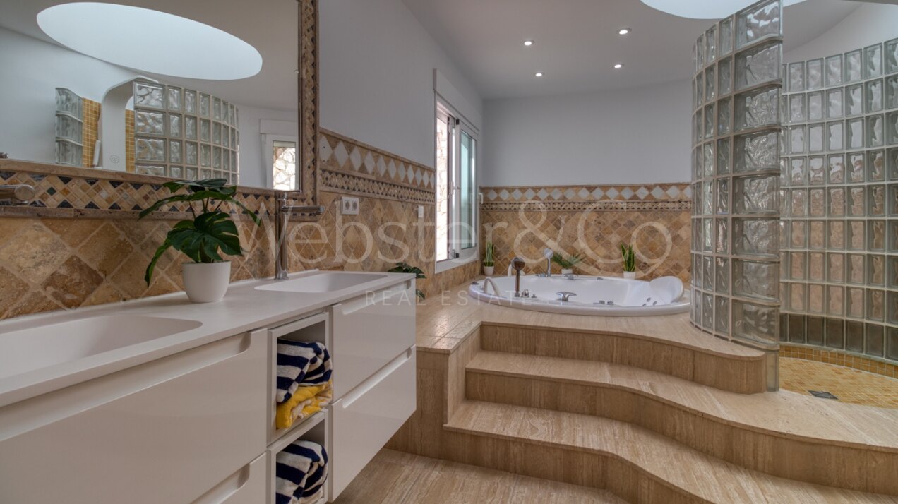 Villa Skyline - Grand Property Overlooking Mijas