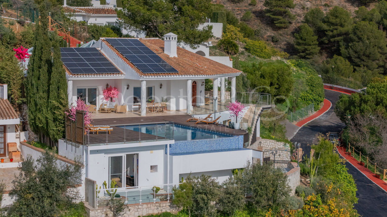 Villa Skyline - Grand Property Overlooking Mijas