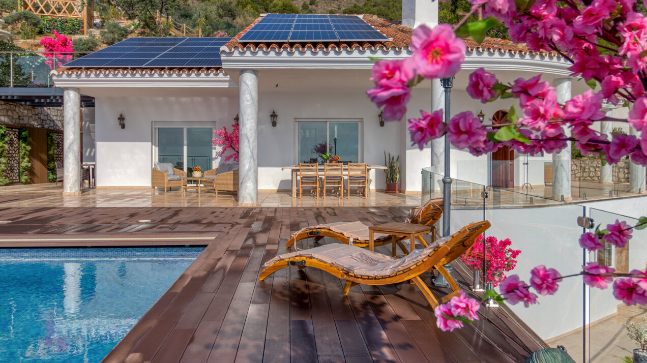 Expansive 7 bedroom villa in Mijas offers endless mountain and sea views and even has its own park