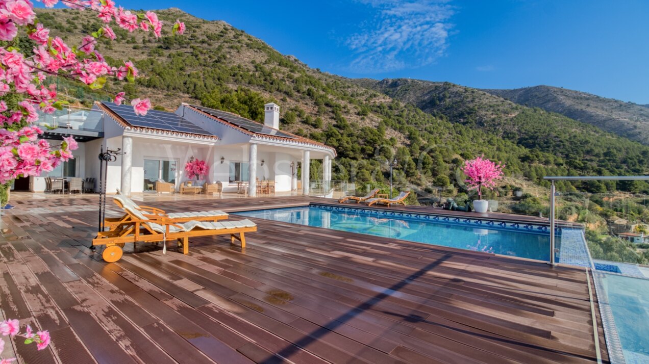 Villa Skyline - Grand Property Overlooking Mijas