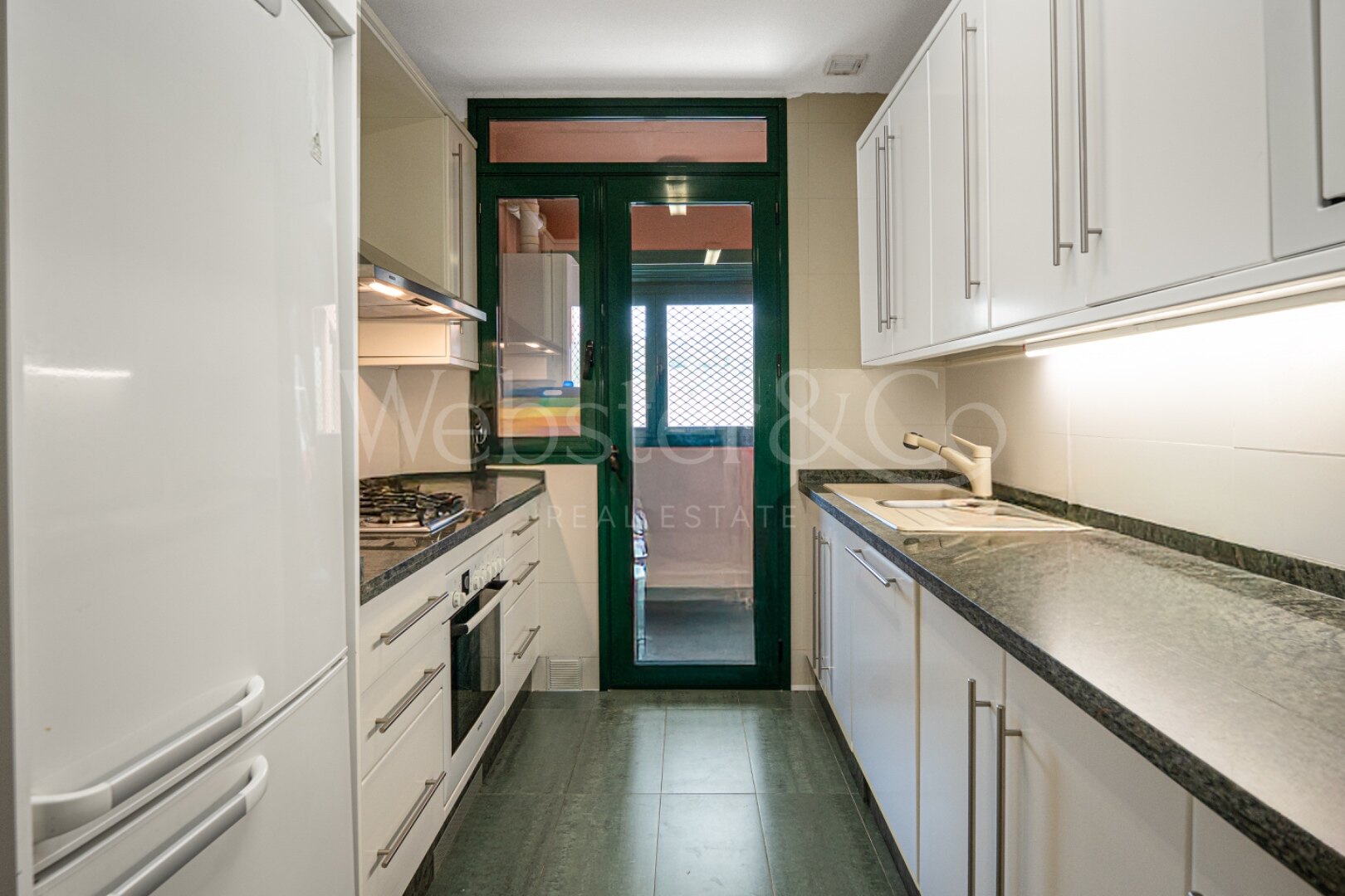 Penthouse La Vista - Gated Complex in Marbella