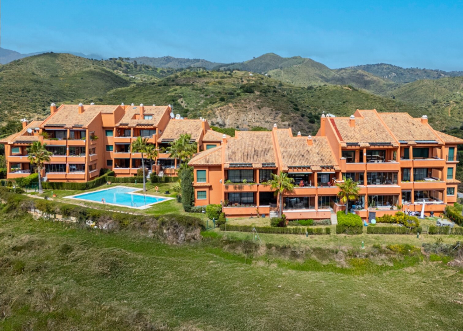 Breathtaking views from 2 bed penthouse that encompass golf, mountain and uninterrupted sea views