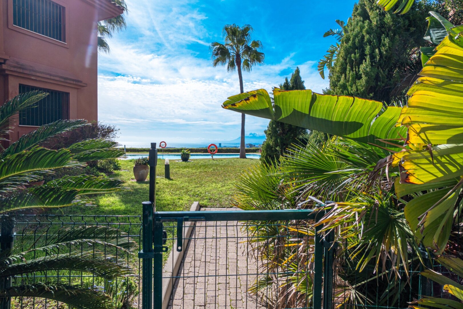 Breathtaking views from 2 bed penthouse that encompass golf, mountain and uninterrupted sea views