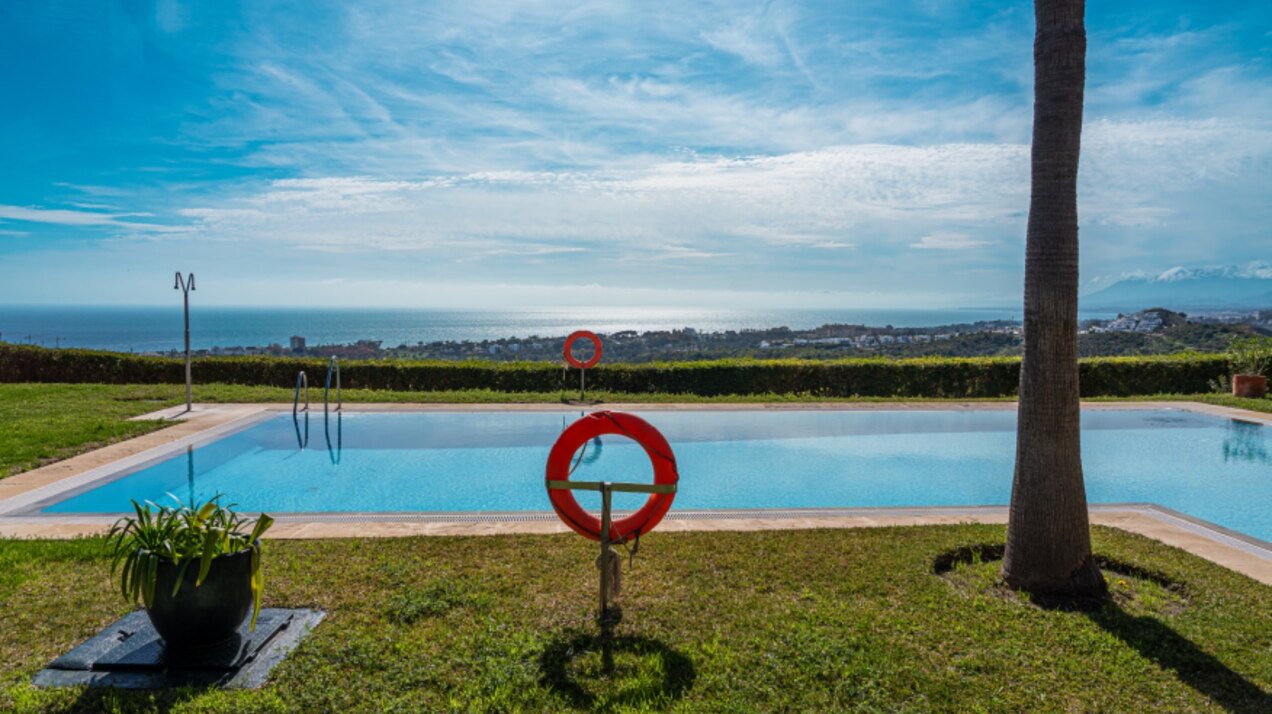 Breathtaking views from 2 bed penthouse that encompass golf, mountain and uninterrupted sea views
