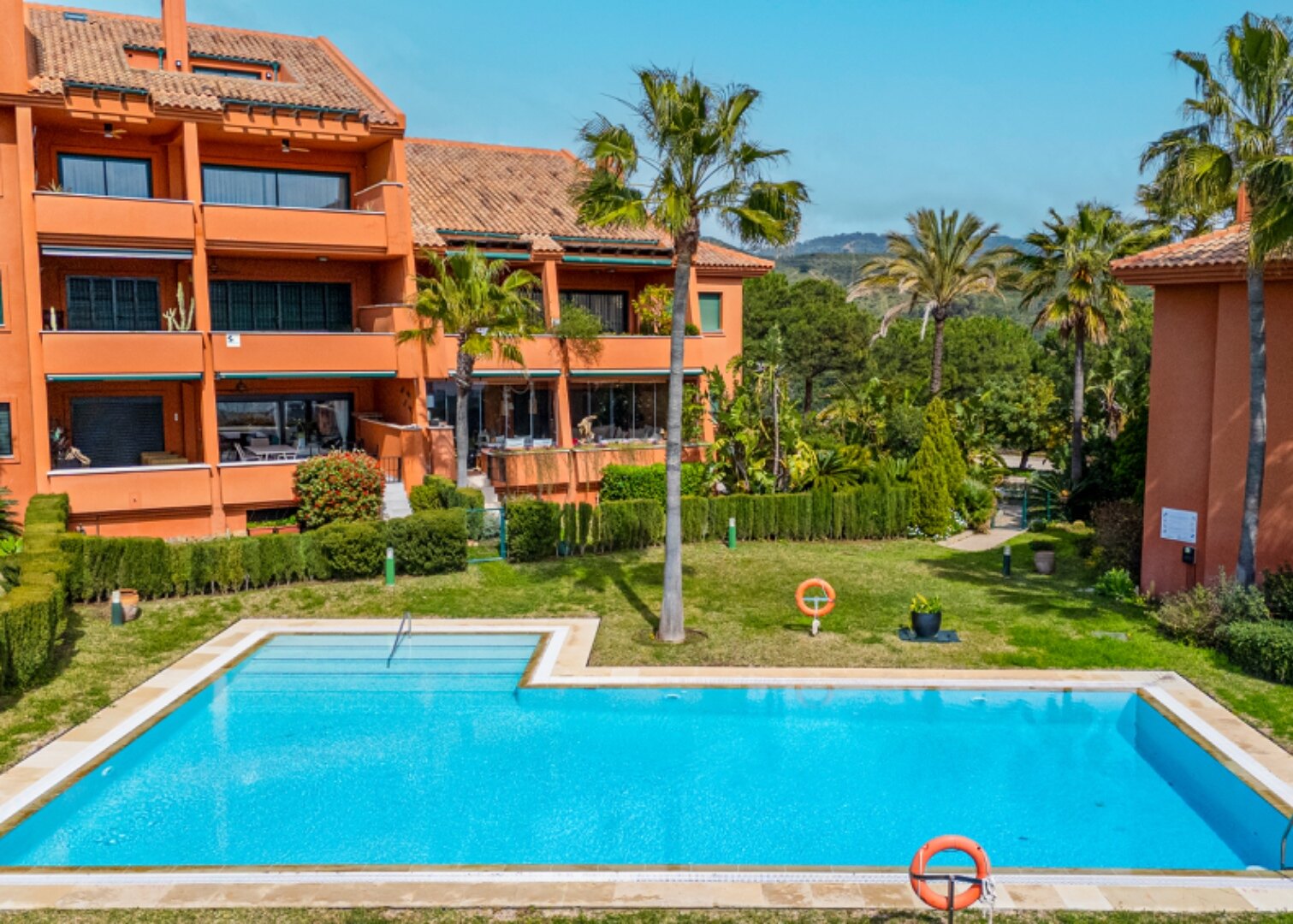 Breathtaking views from 2 bed penthouse that encompass golf, mountain and uninterrupted sea views