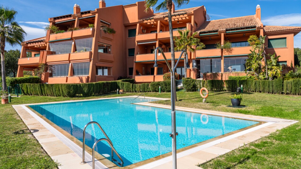 Breathtaking views from 2 bed penthouse that encompass golf, mountain and uninterrupted sea views
