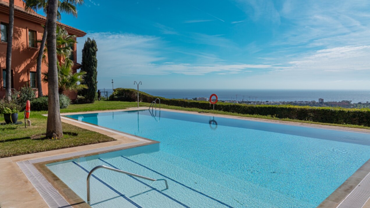 Breathtaking views from 2 bed penthouse that encompass golf, mountain and uninterrupted sea views