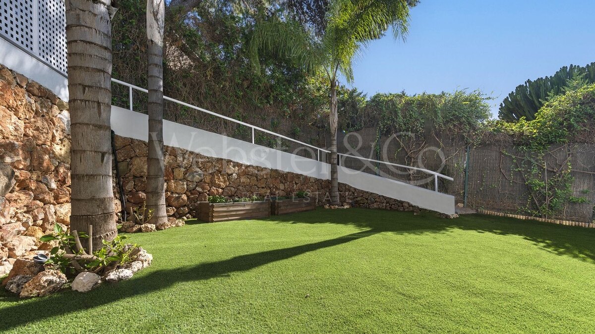 Casa Gina - Modern Villa in Nueva Andalucía