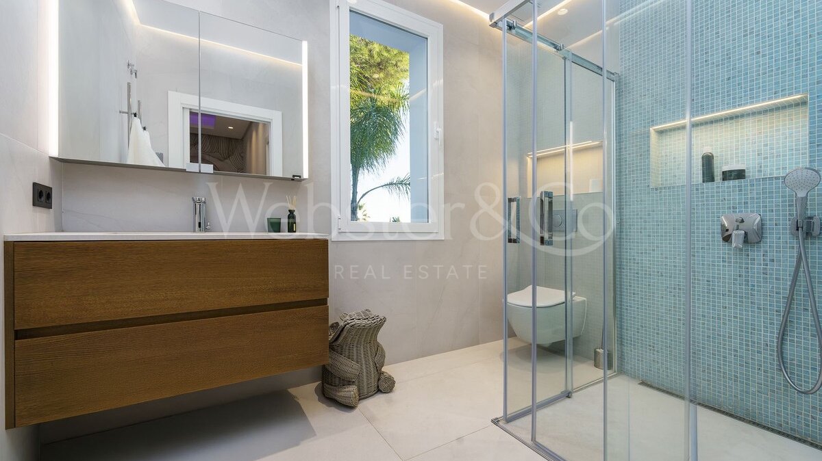 Casa Gina - Modern Villa in Nueva Andalucía