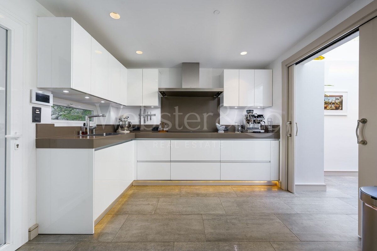 Casa Gina - Modern Villa in Nueva Andalucía