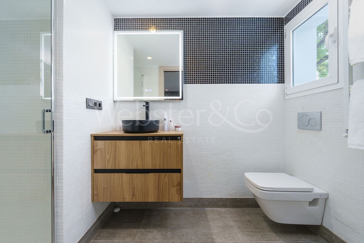 Casa Gina - Modern Villa in Nueva Andalucía