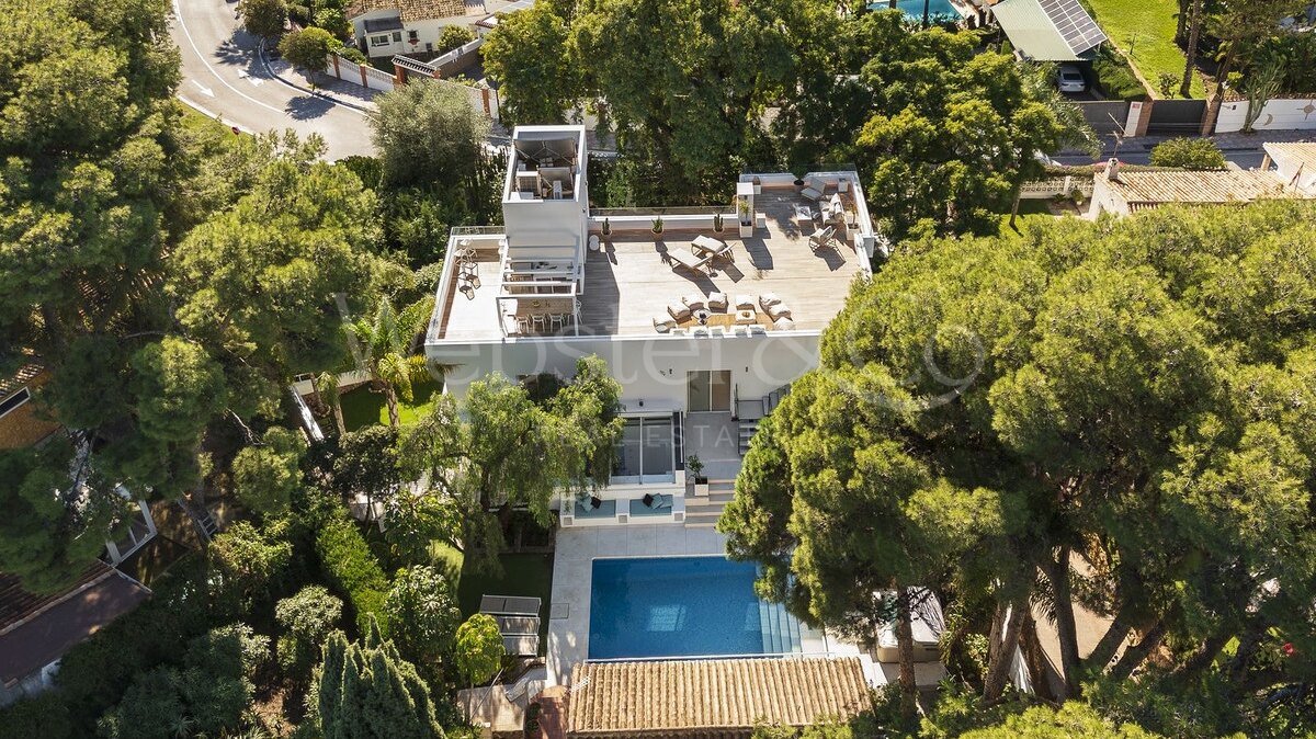 Casa Gina - Modern Villa in Nueva Andalucía