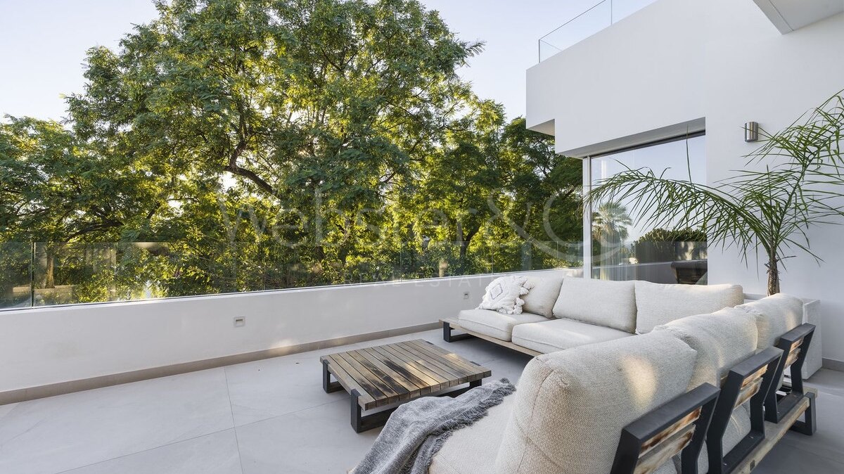 Casa Gina - Modern Villa in Nueva Andalucía