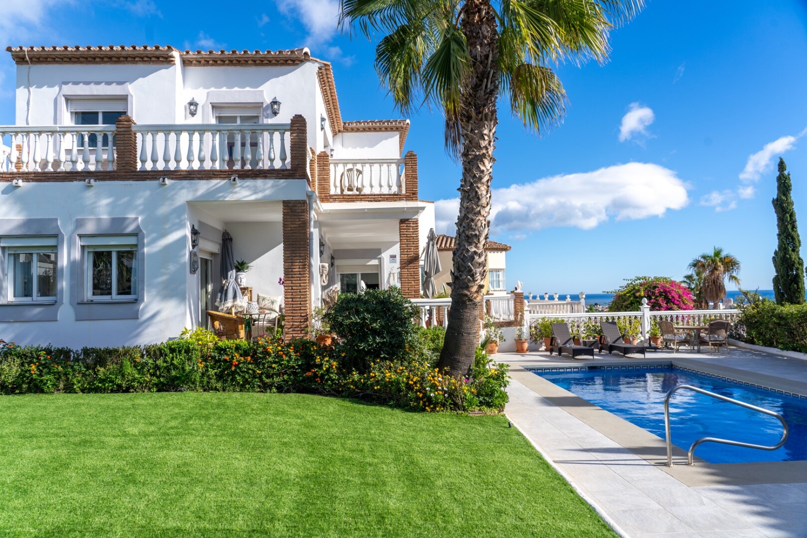 Serene and elegant, this villa stands out overlooking the Mijas countryside down towards the coast