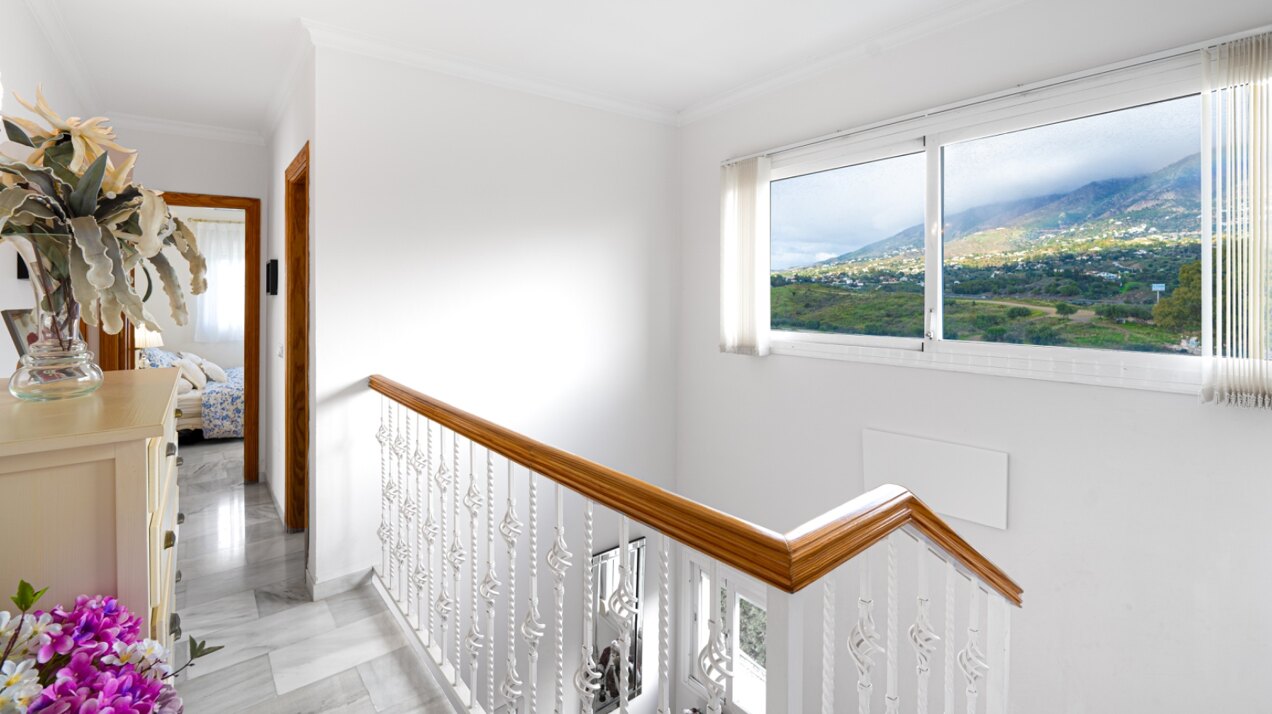 Serene and elegant, this villa stands out overlooking the Mijas countryside down towards the coast