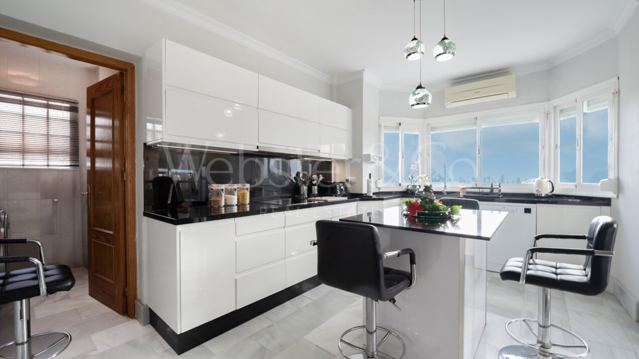 Villa Christine - Family Home In The Hills Of Mijas