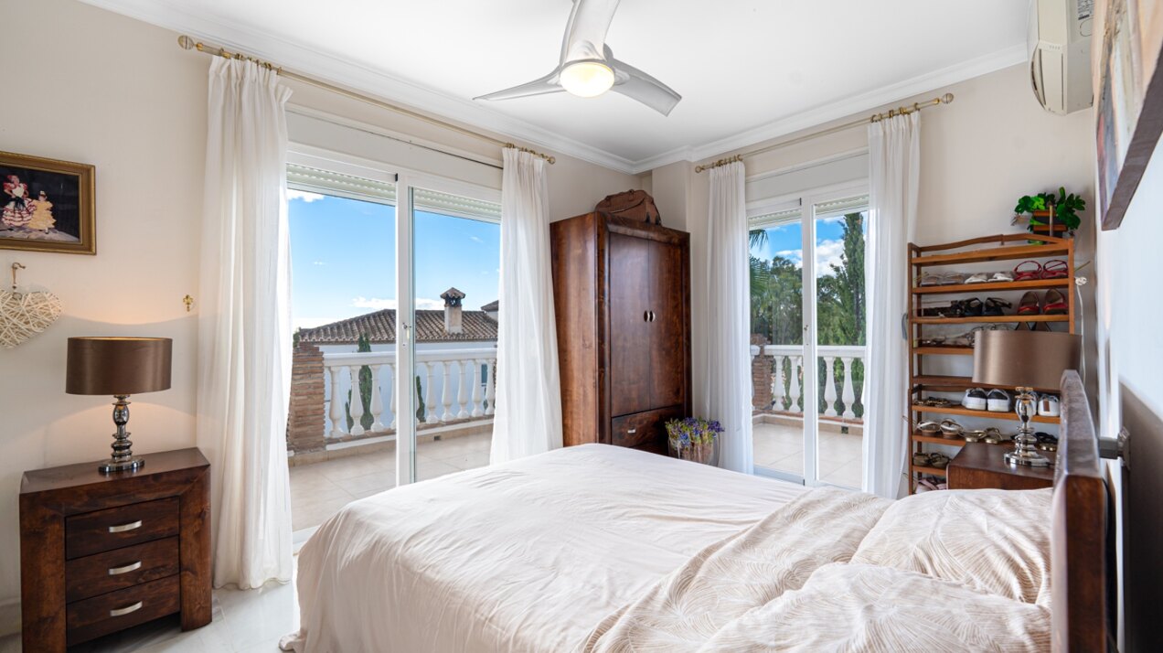 Serene and elegant, this villa stands out overlooking the Mijas countryside down towards the coast