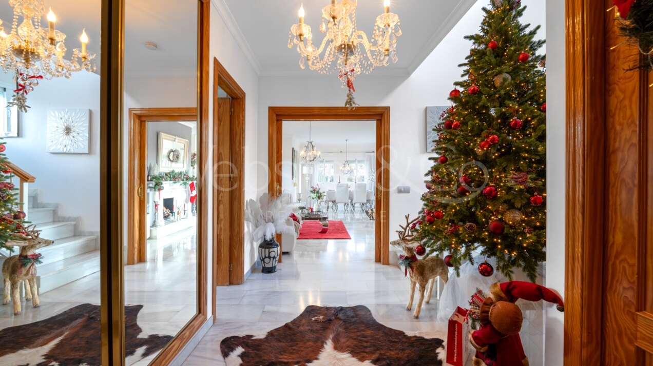 Villa Christine - Family Home In The Hills Of Mijas