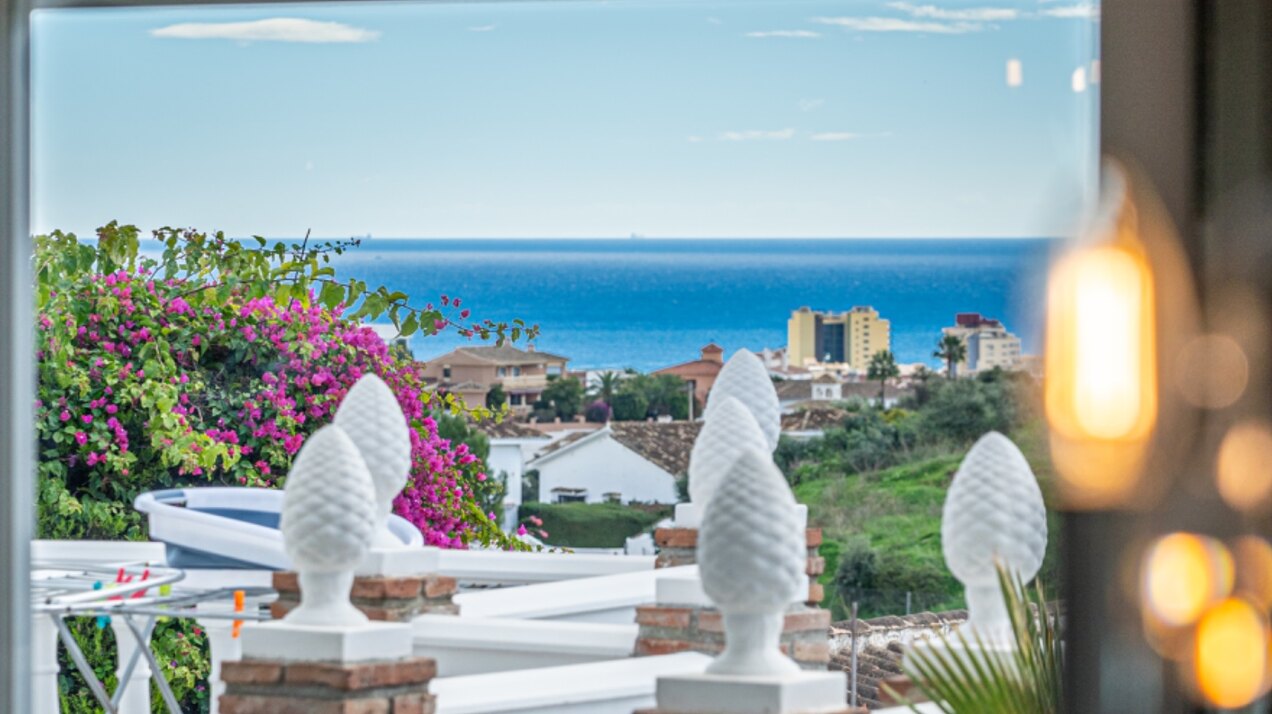 Serene and elegant, this villa stands out overlooking the Mijas countryside down towards the coast
