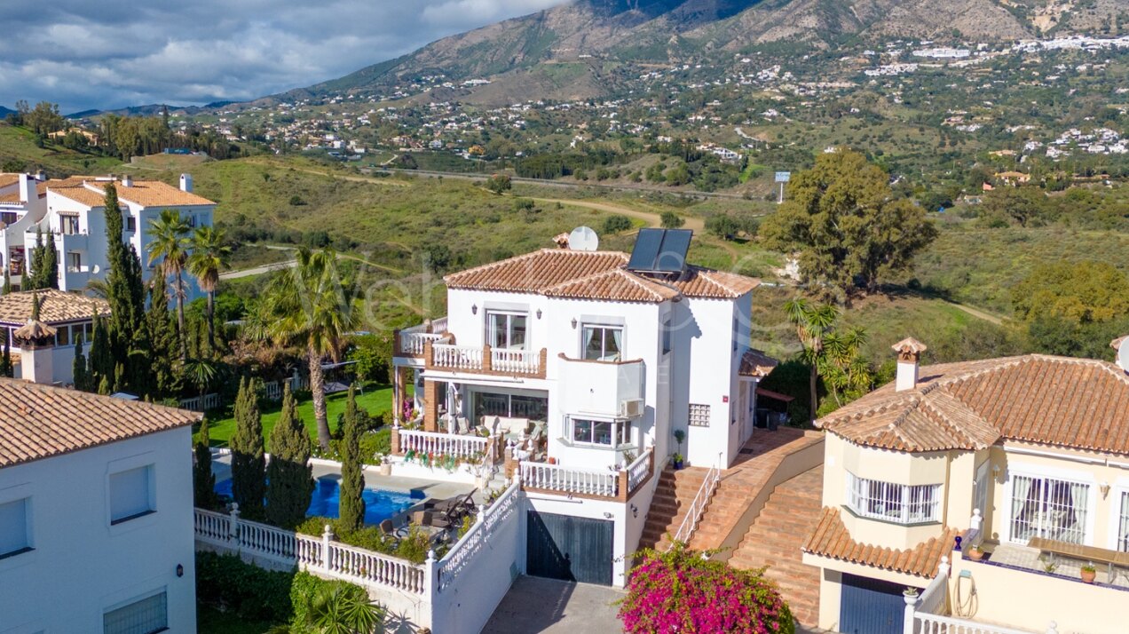 Villa Christine - Family Home In The Hills Of Mijas