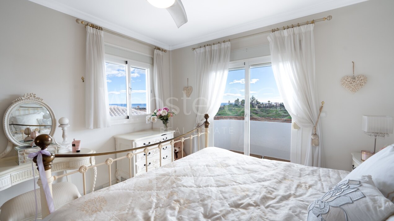 Villa Christine - Family Home In The Hills Of Mijas