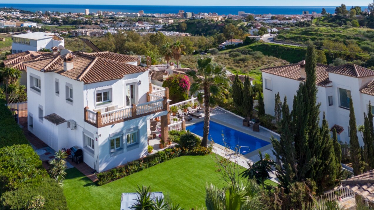 Serene and elegant, this villa stands out overlooking the Mijas countryside down towards the coast