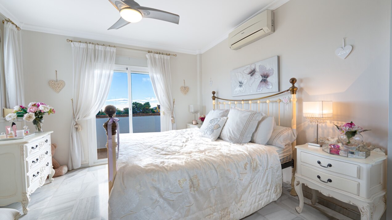 Serene and elegant, this villa stands out overlooking the Mijas countryside down towards the coast