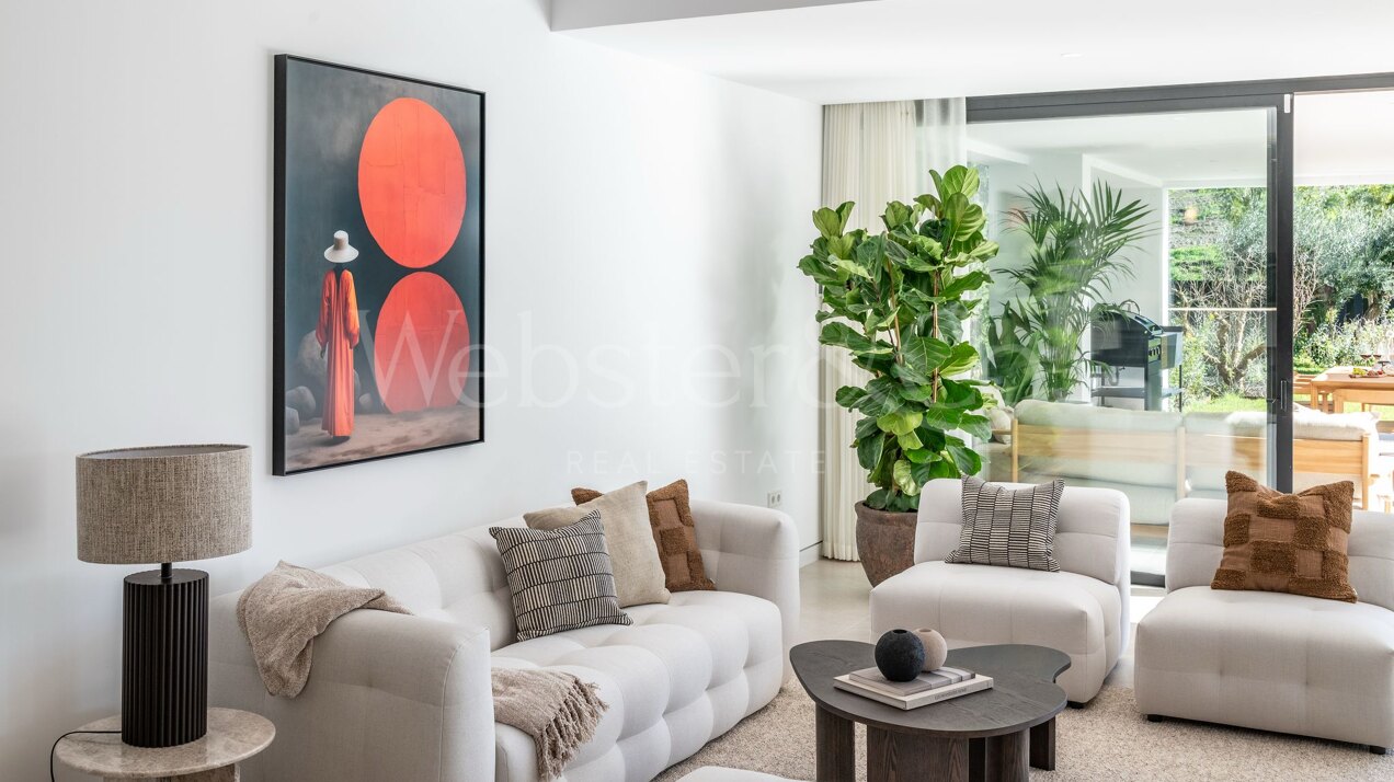 This is the newly built villa of your dreams, surrounded by golf courses and countryside in Benahavis