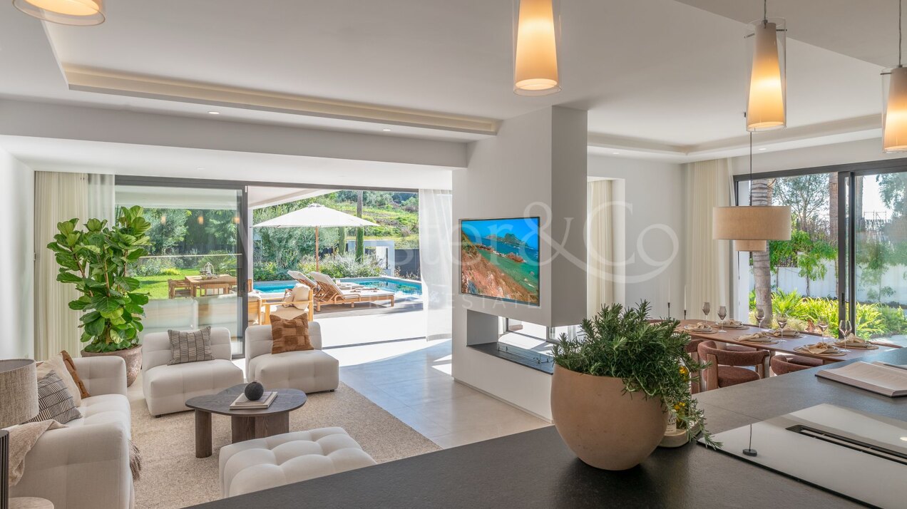 This is the newly built villa of your dreams, surrounded by golf courses and countryside in Benahavis